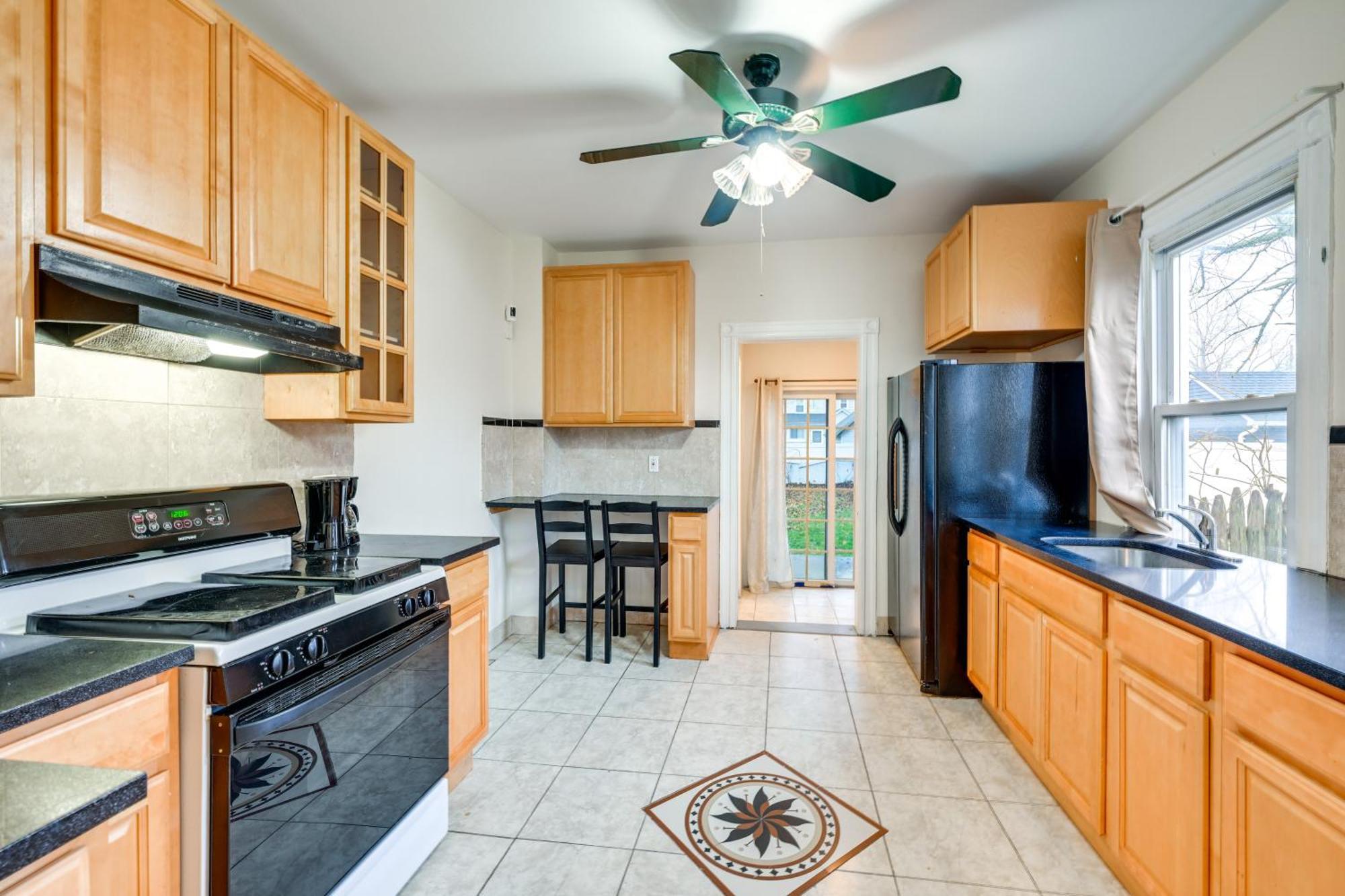Charming Long Island Home With Fenced Yard! Freeport Exterior foto